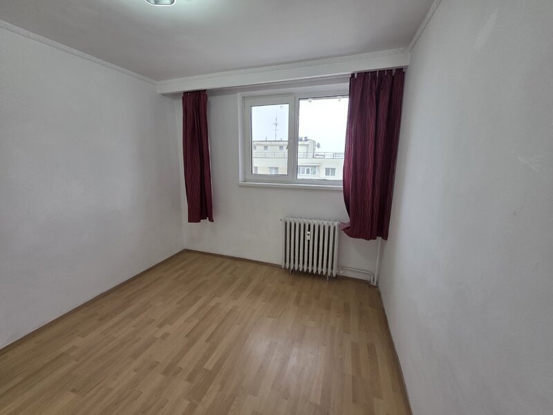 Colentina, intersectie Fundeni, bloc reabilitat, stradal, vedere spate,